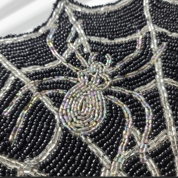 4 Sparkly Beaded Spider Web Placemat Chargers 15" Halloween Goth Nicole Miller - Picture 3 of 5